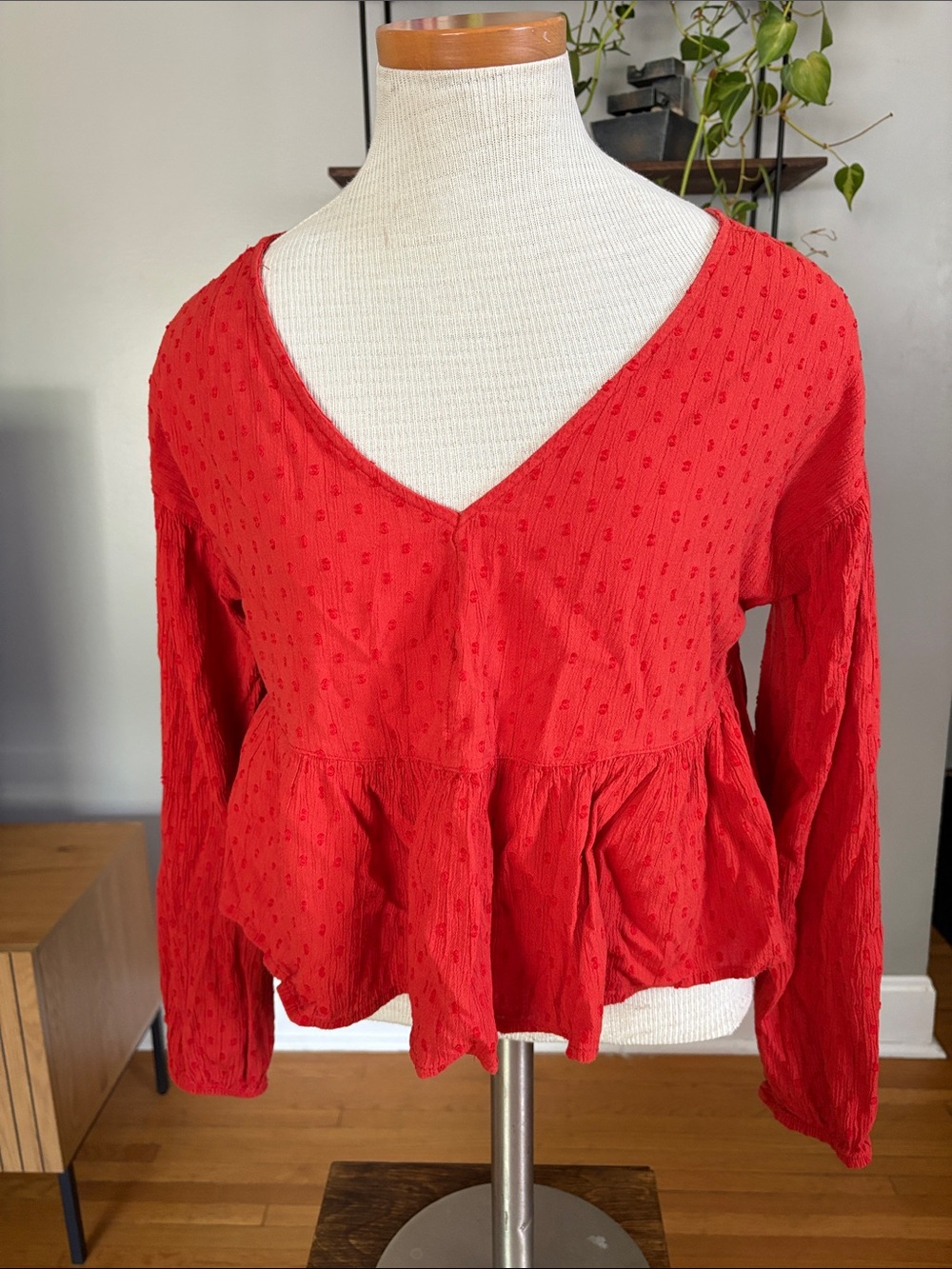 Arizona Jean Company Red V-Neck Peplum Blouse